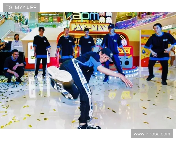 极限运动会精彩回顾成都街舞队展现卓越技术与激情表演 极限运动会精彩回顾成都街舞队展现卓越技术与激情表演