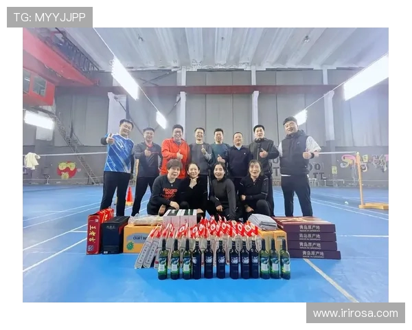 西安羽毛球队与成都羽毛球队赛后复盘分析团队配合与战术执行