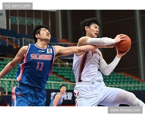 赛后分析：上海篮球队与北京篮球队在比赛中的速度对比与战术探讨