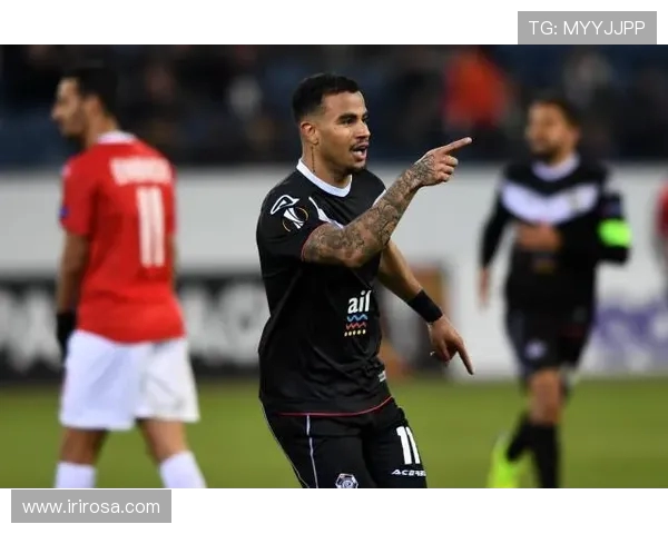 卢加诺与迪纳摩的精彩对决谁能在赛场上笑到最后