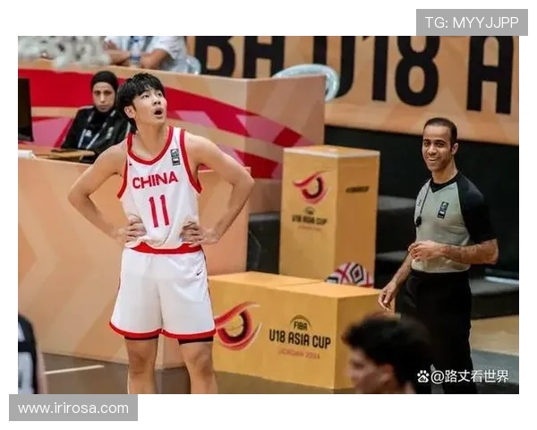 日本与纽西兰半场比分揭晓精彩对决引发球迷热议