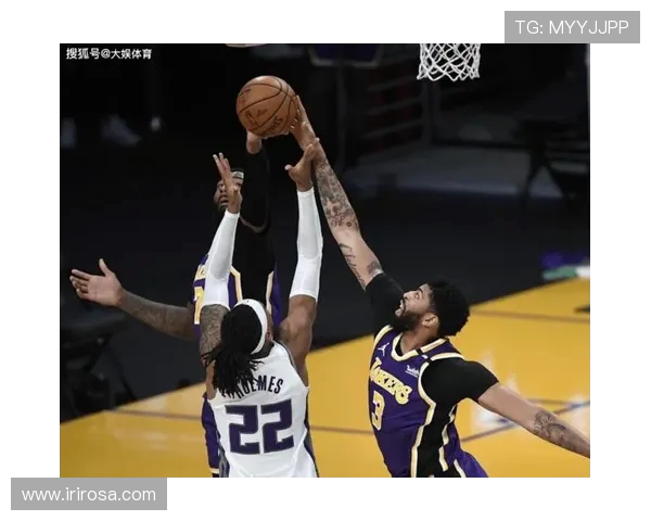 湖人对阵篮网季前赛精彩直播全程回顾与分析