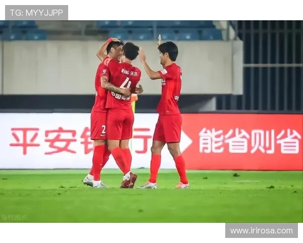 重庆足球队与深圳足球队的赛后复盘与比赛节奏分析